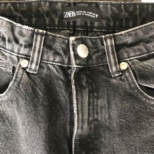 Zara Mom Jeans! Color black, size 2. Perfect pair of mom jeans! Never worn